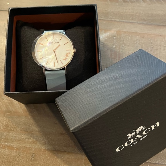 Coach Perry Women's Blue Leather Strap Watch - Picture 6 of 7